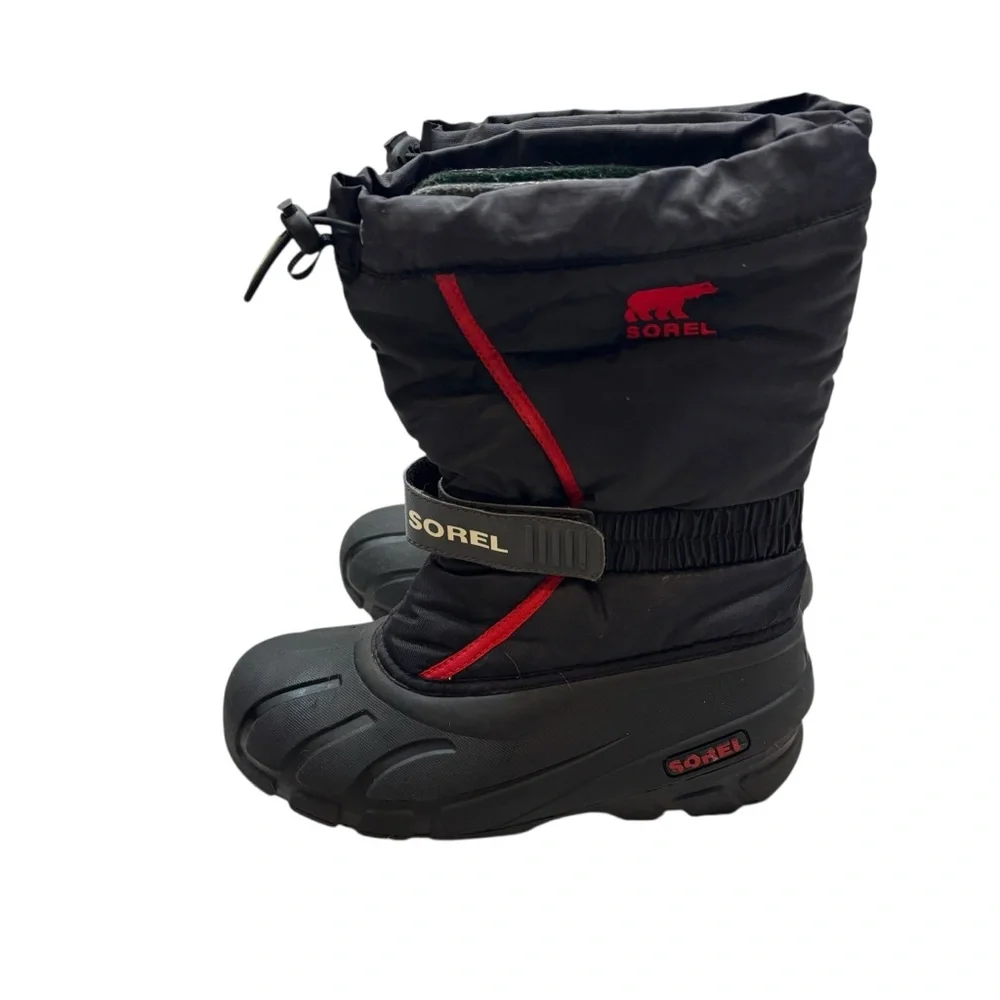 Sorel Kids' Flurry Weather Resistant Snow Boots With Liners Size 5 Red and Black